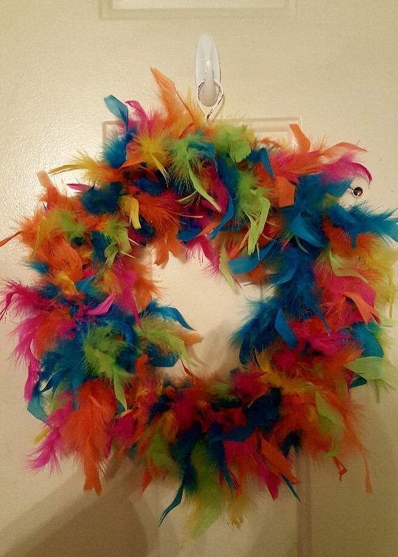 FEATHER WREATHS $25 (2-SIDED) ALL OCCASIONS